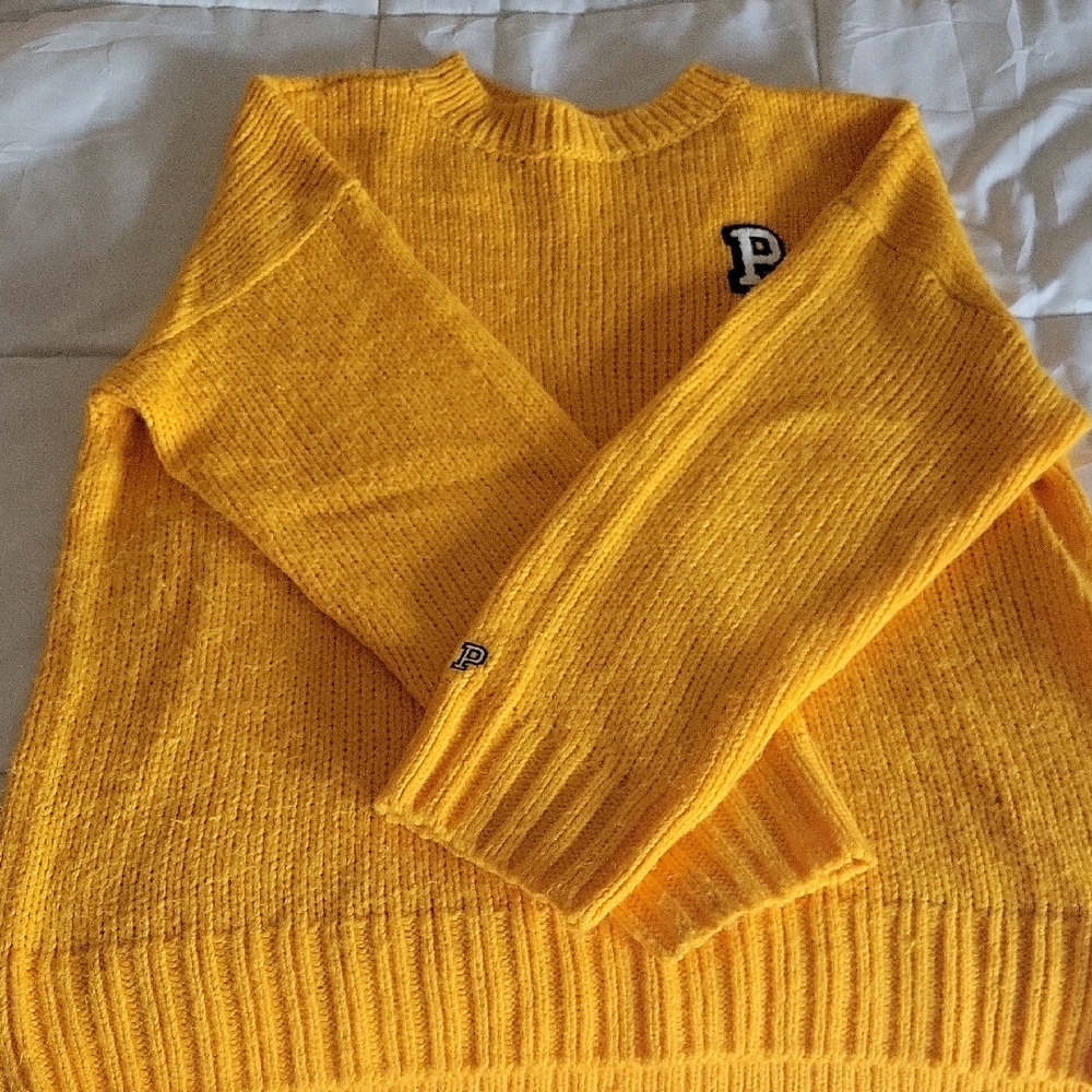 Victoria Secrets Pink Boyfriend Yellow Sweater Size Large